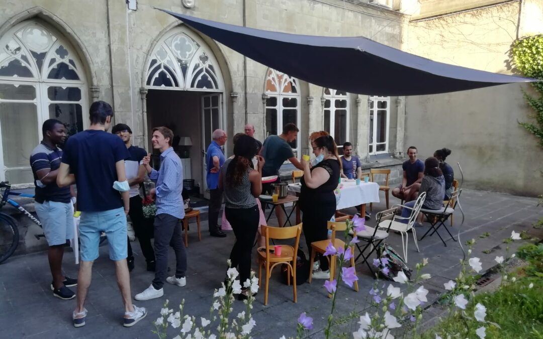 Encuentros con los universitarios en Valanciennes