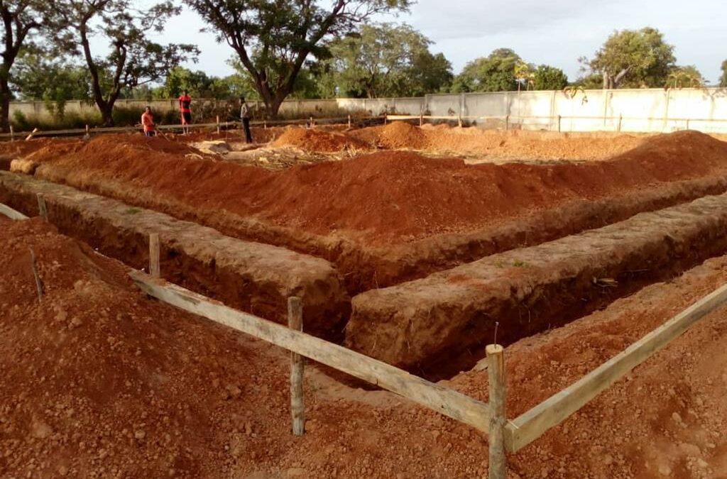 Comenzaron las obras del centro misionero en Togo