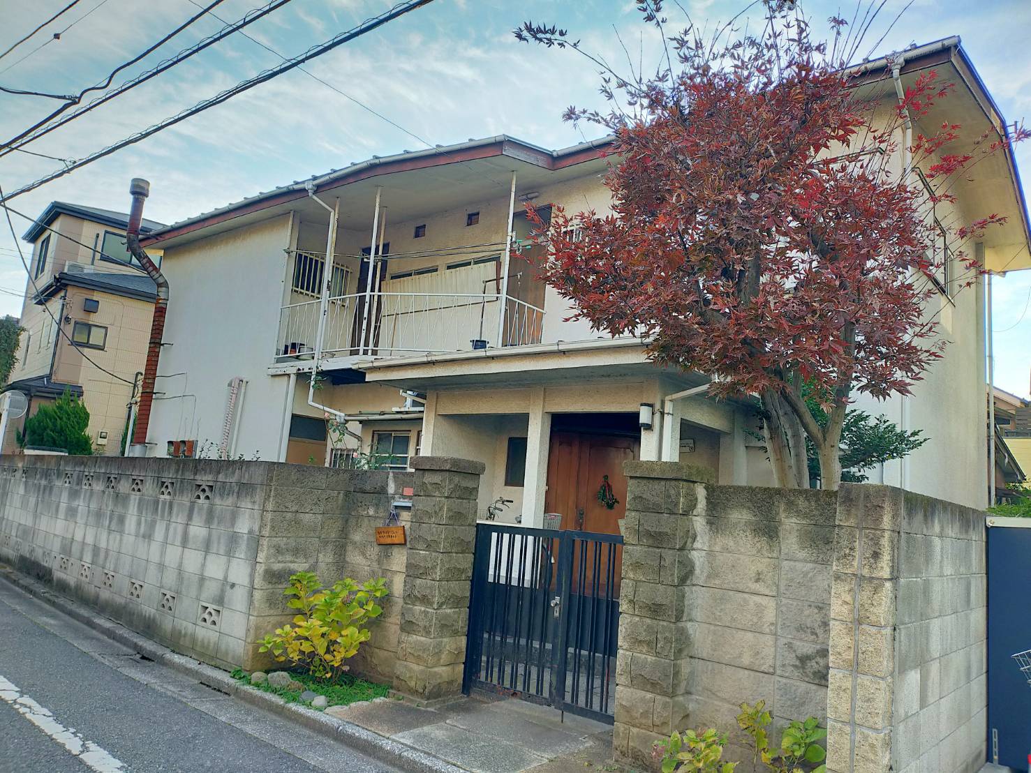 Reconstrucción de la “Casa Servi” en Japón